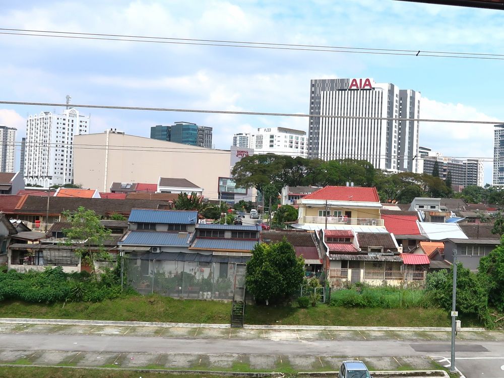 プラットフォーム