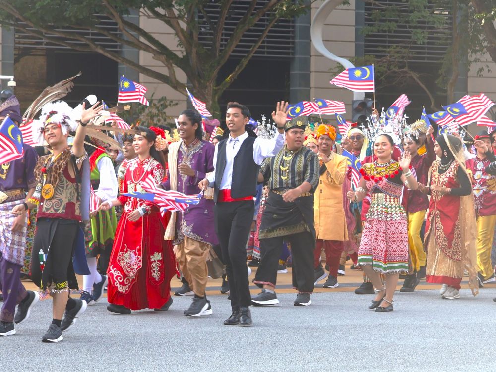 民族衣装４